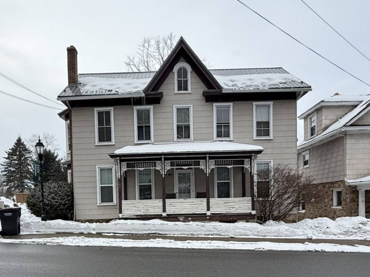 Apartment for rent at 137 E Pine Grove Rd #A, Pine Grove Mills, PA 16868