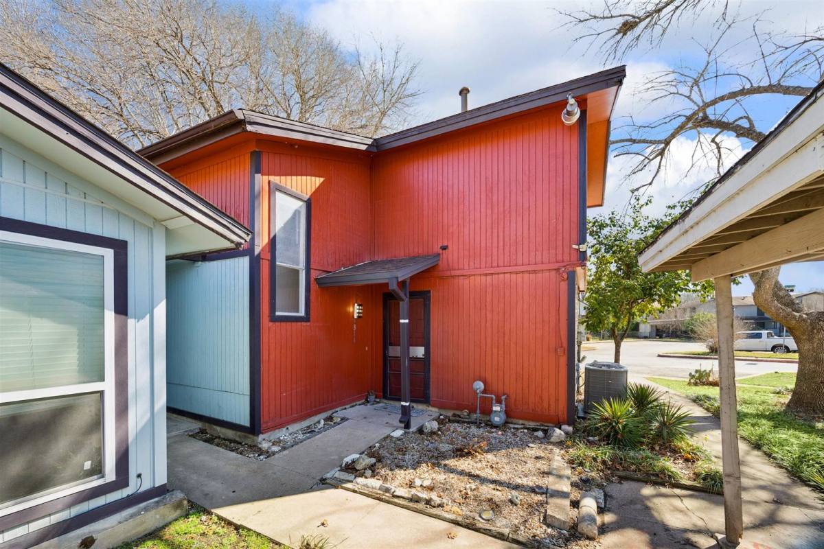 Townhouse for rent at 4814 Misty Slope Lane, Austin, TX 78744