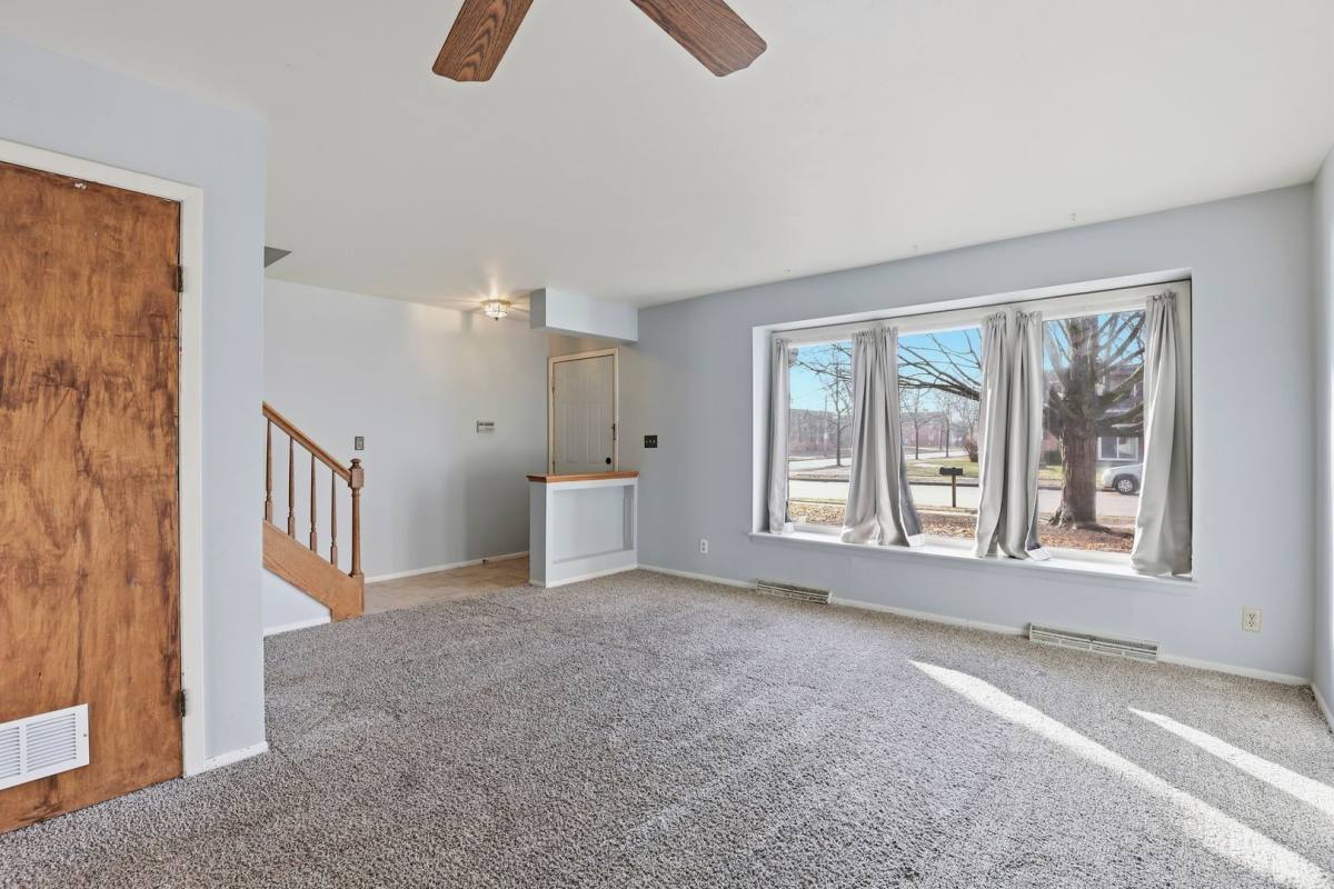 Apartment for rent at 846 Greenwood Court, Oshkosh, WI 54901