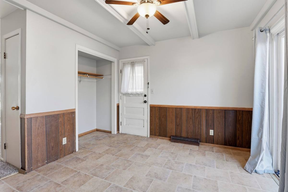 Apartment for rent at 846 Greenwood Court, Oshkosh, WI 54901
