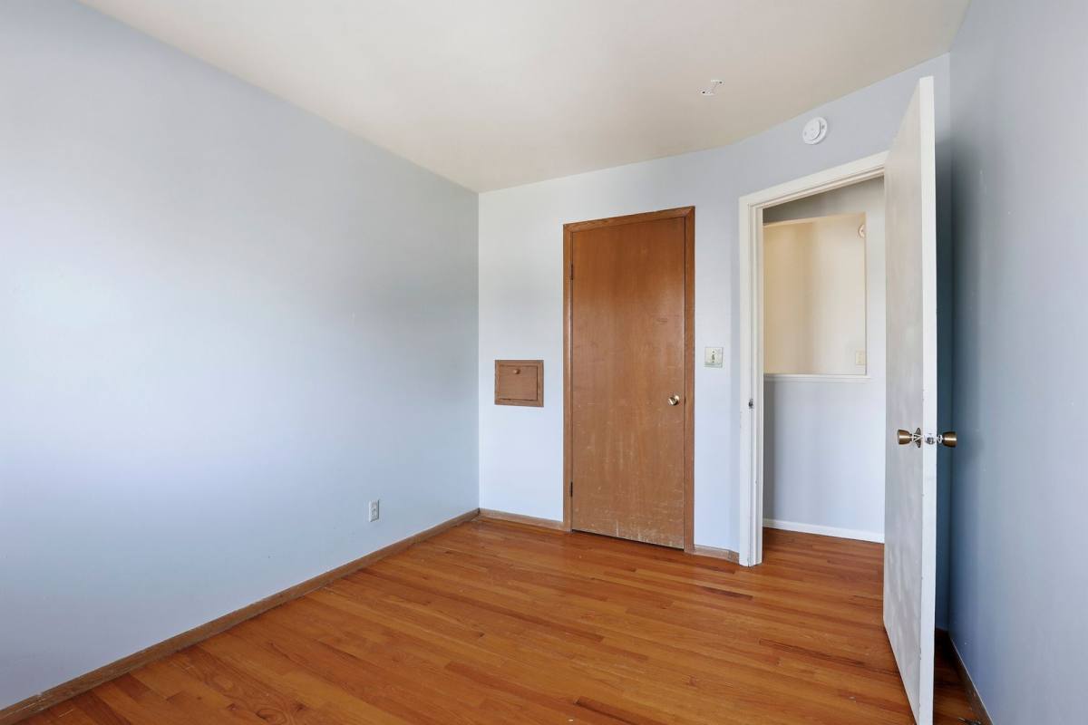 Apartment for rent at 846 Greenwood Court, Oshkosh, WI 54901