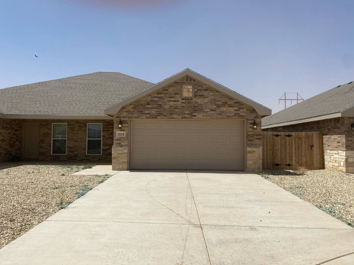 Townhouse for rent at 1303 N Clinton Ave #A, Lubbock, TX 79416
