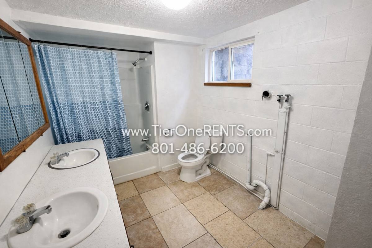 Townhouse for rent at 2713 S 9200 W #B, Magna, UT 84044