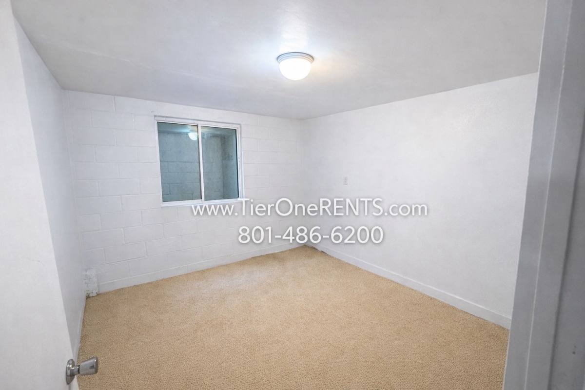Townhouse for rent at 2713 S 9200 W #B, Magna, UT 84044