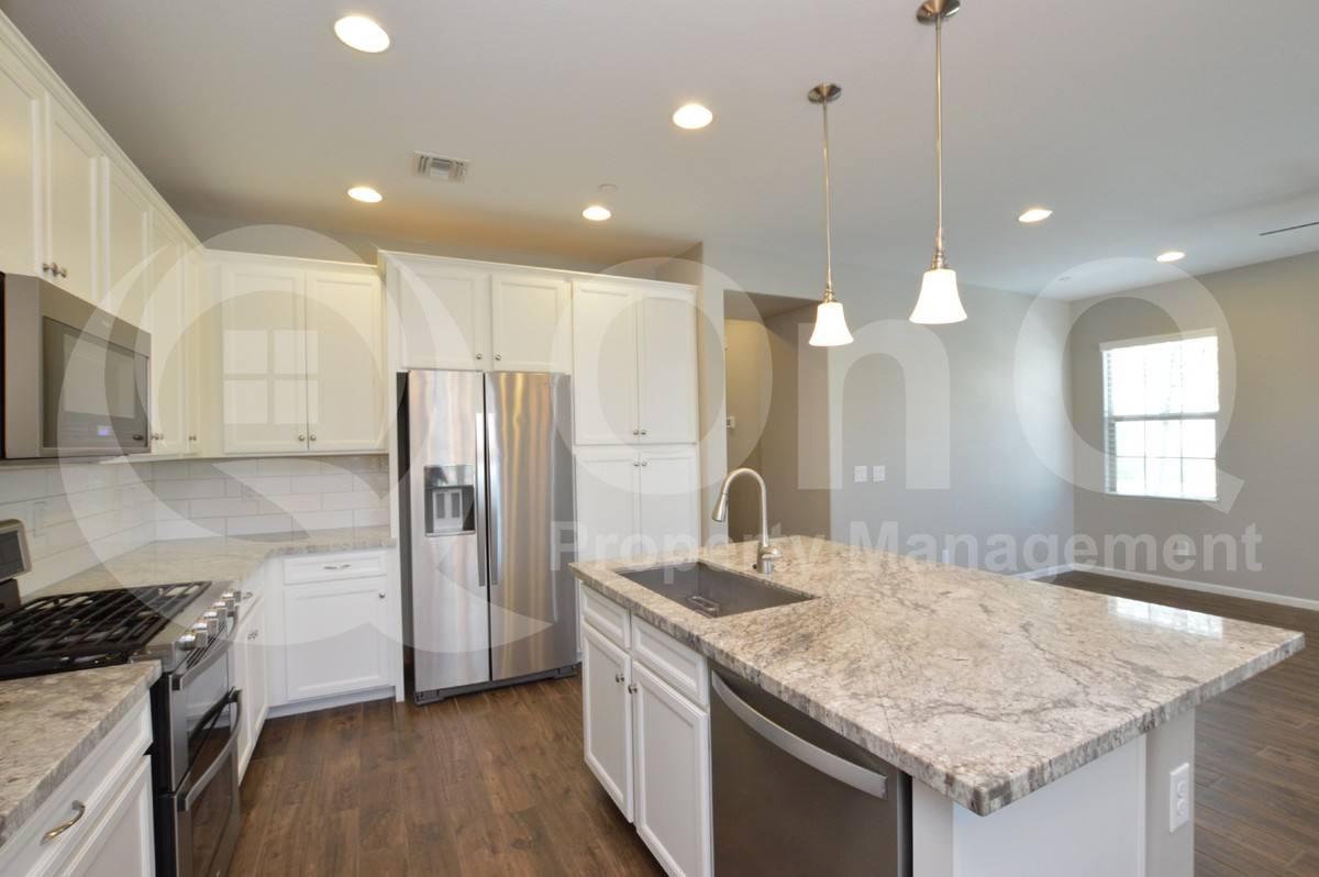 Condo for rent at 2477 W Market Place #34, Chandler, AZ 85248
