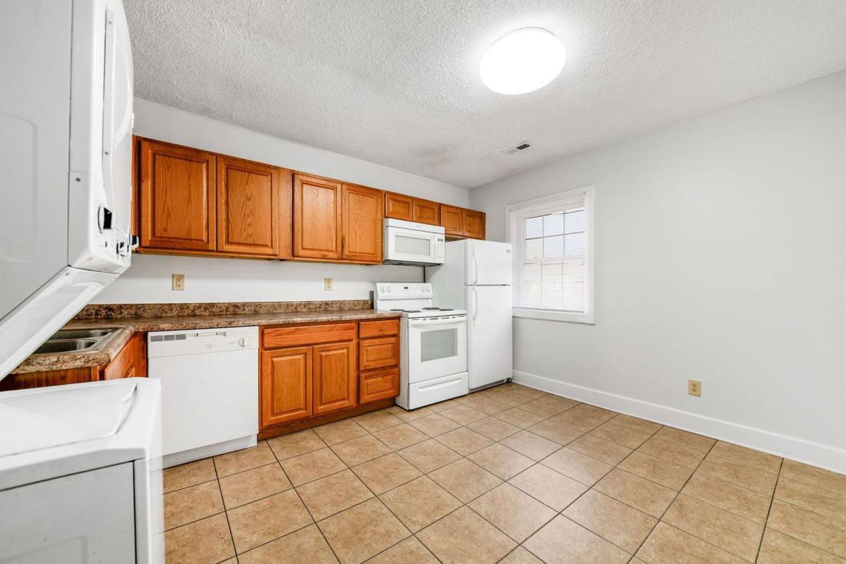 Apartment for rent at 1378 1 2 Indianola Ave, Columbus, OH 43201