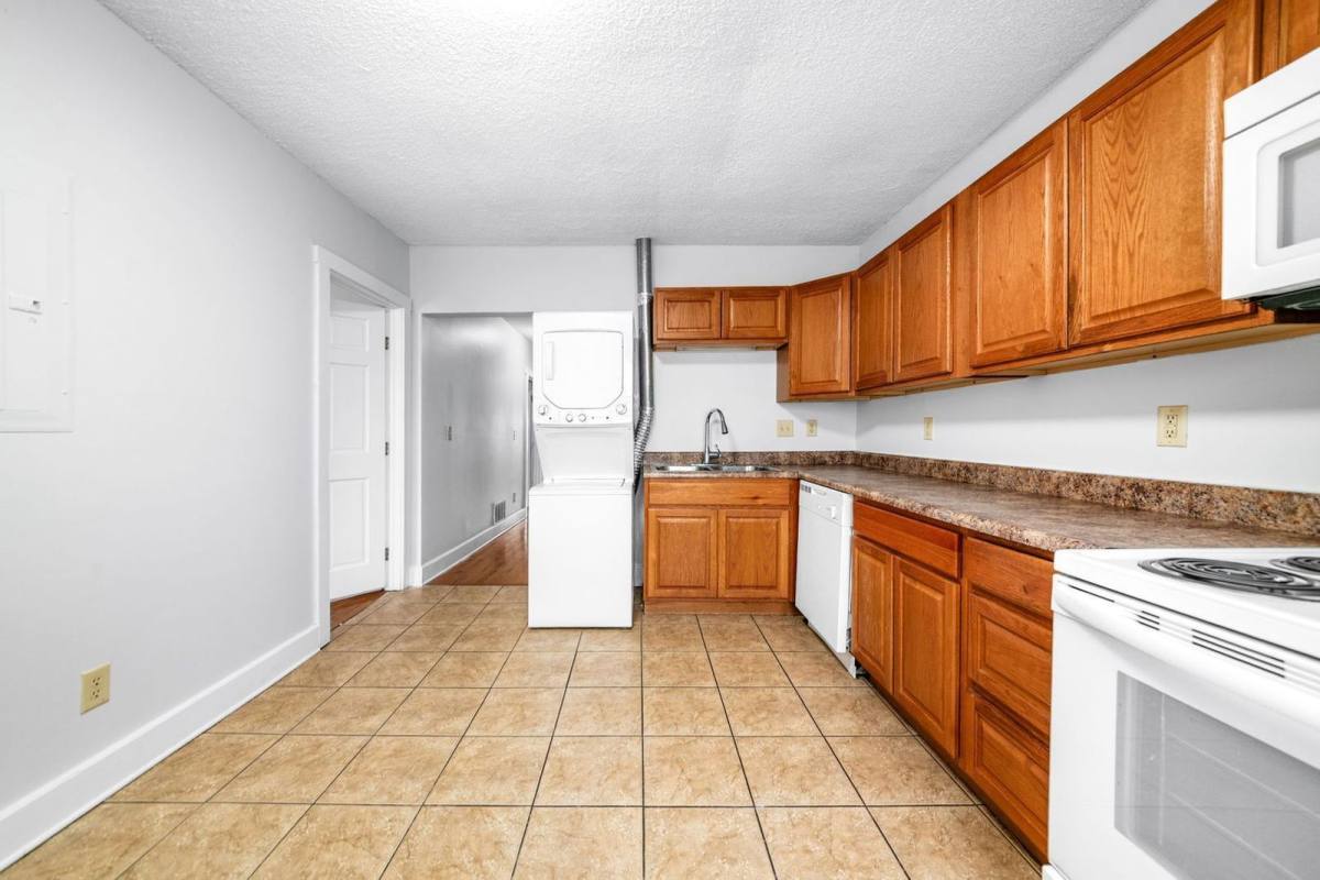 Apartment for rent at 1378 1 2 Indianola Ave, Columbus, OH 43201