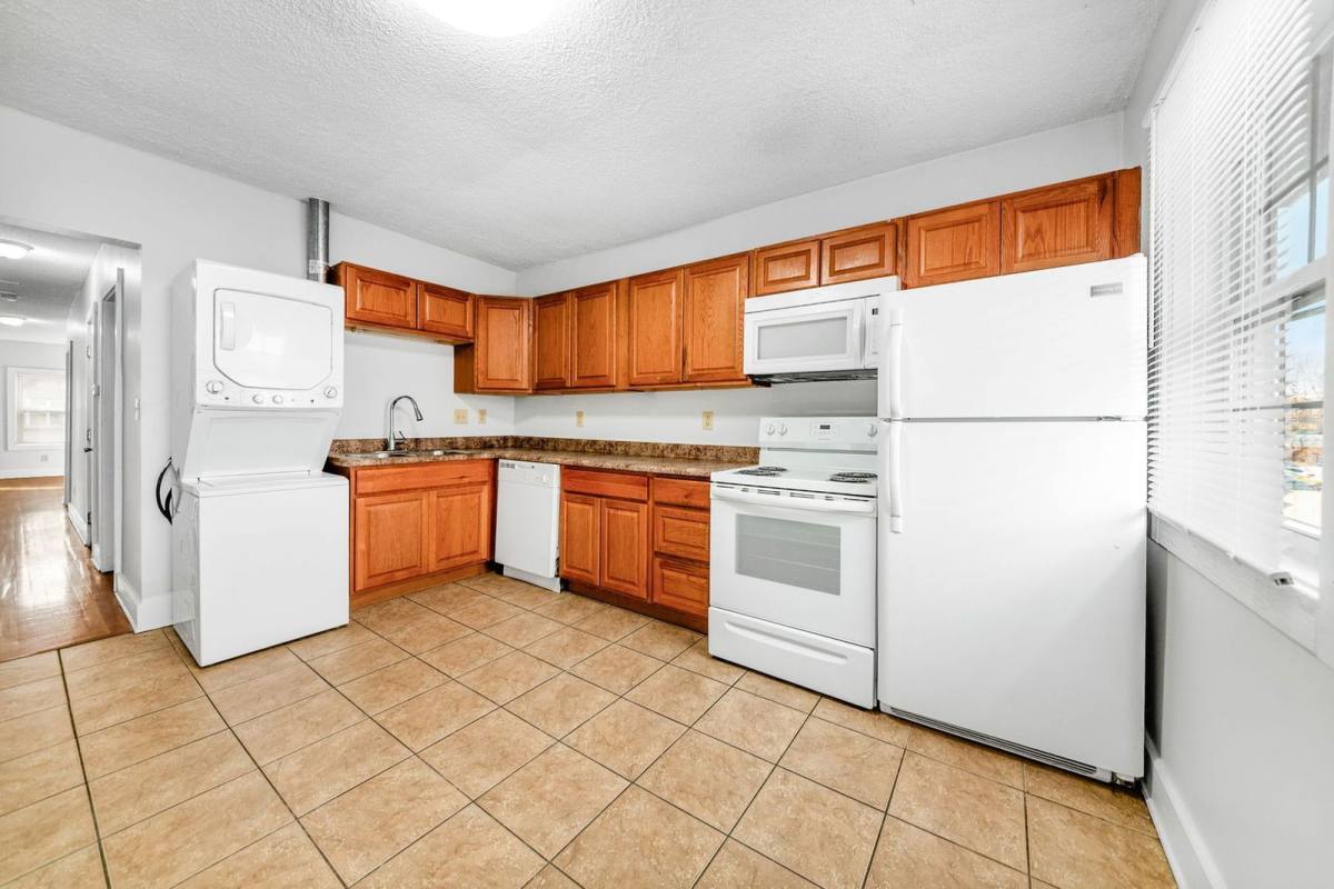 Apartment for rent at 1378 1 2 Indianola Ave, Columbus, OH 43201