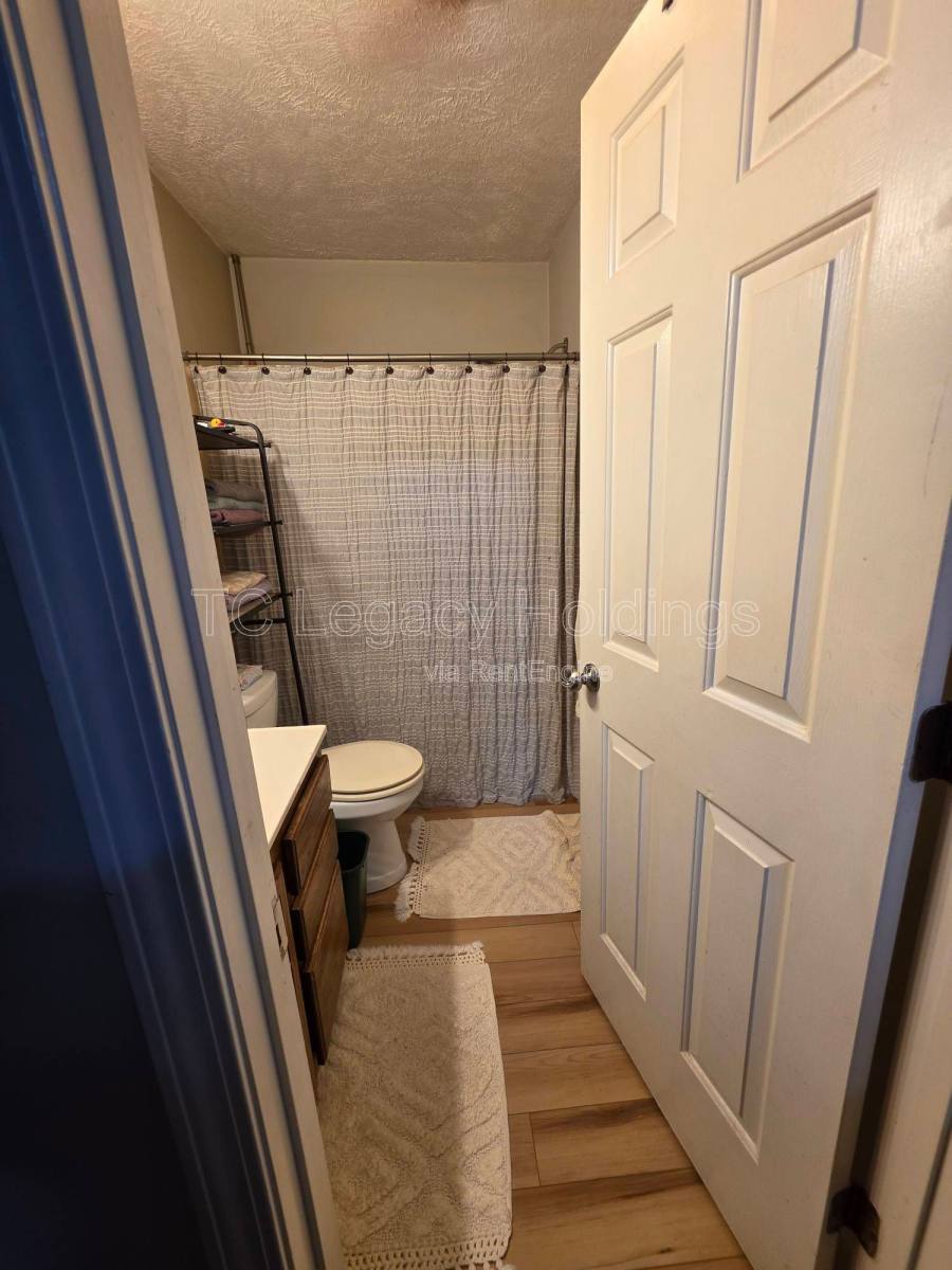 Apartment for rent at 419 1 2 Walnut Ave, Fairmont, WV 26554