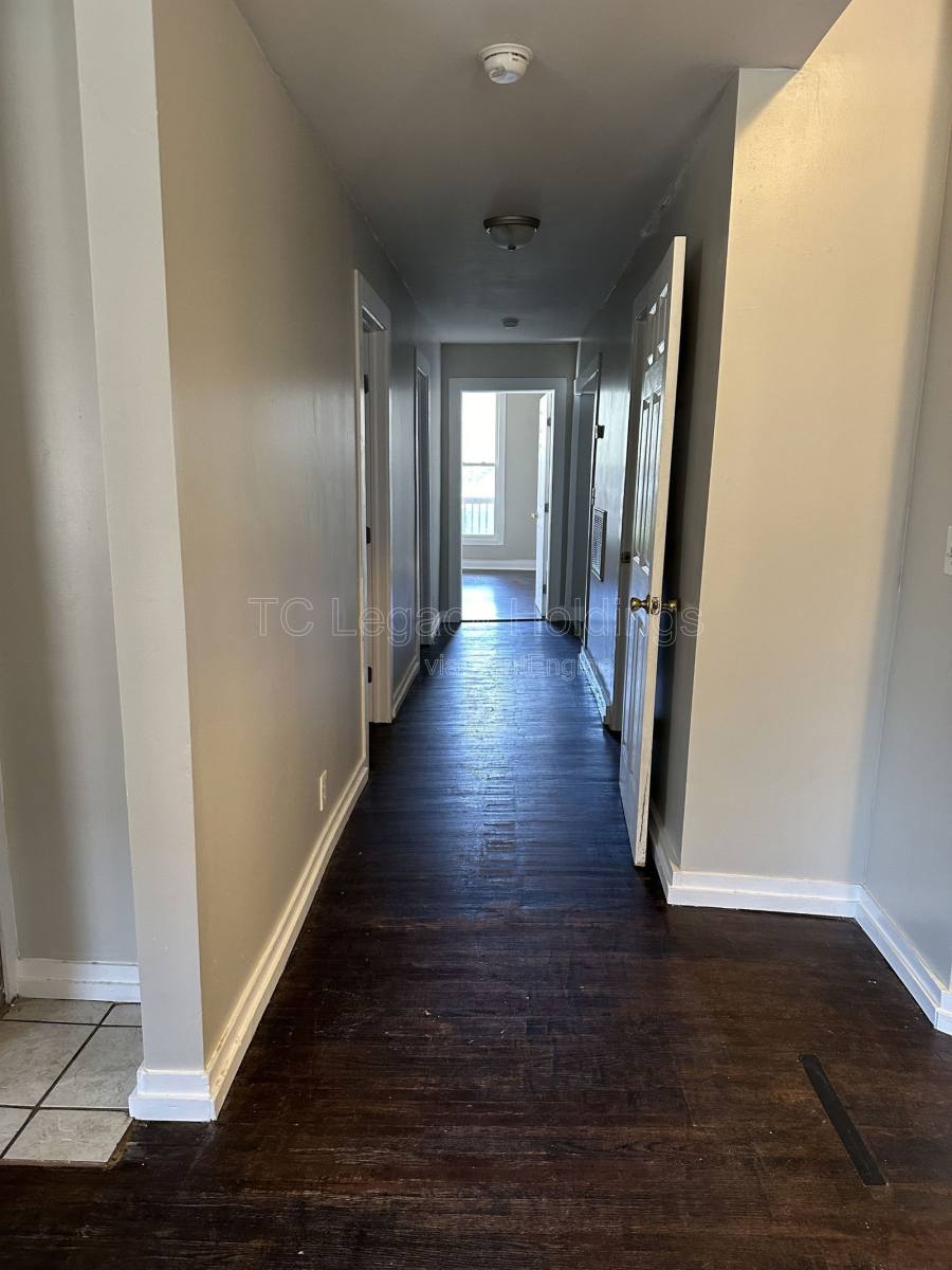 Apartment for rent at 123 Washington Ave, Clarksburg, WV 26301