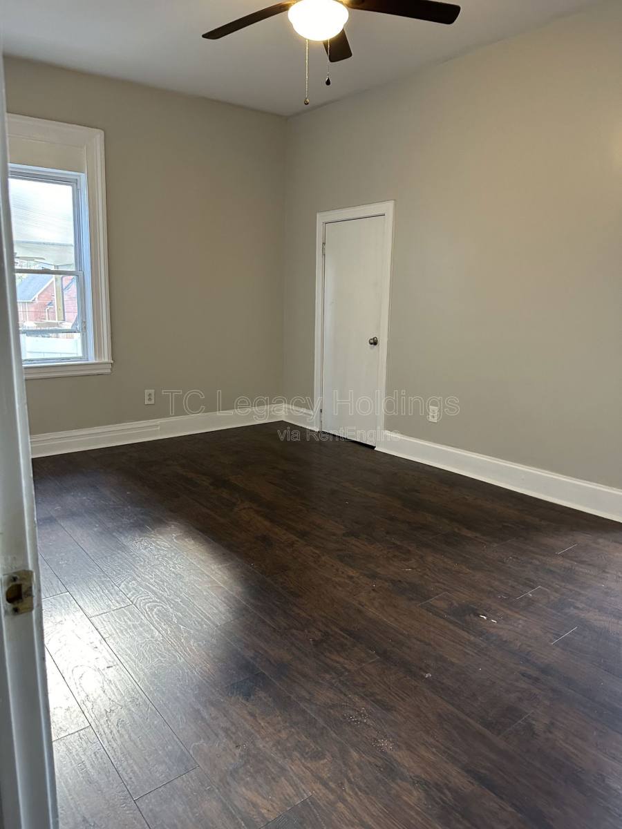 Apartment for rent at 123 Washington Ave, Clarksburg, WV 26301