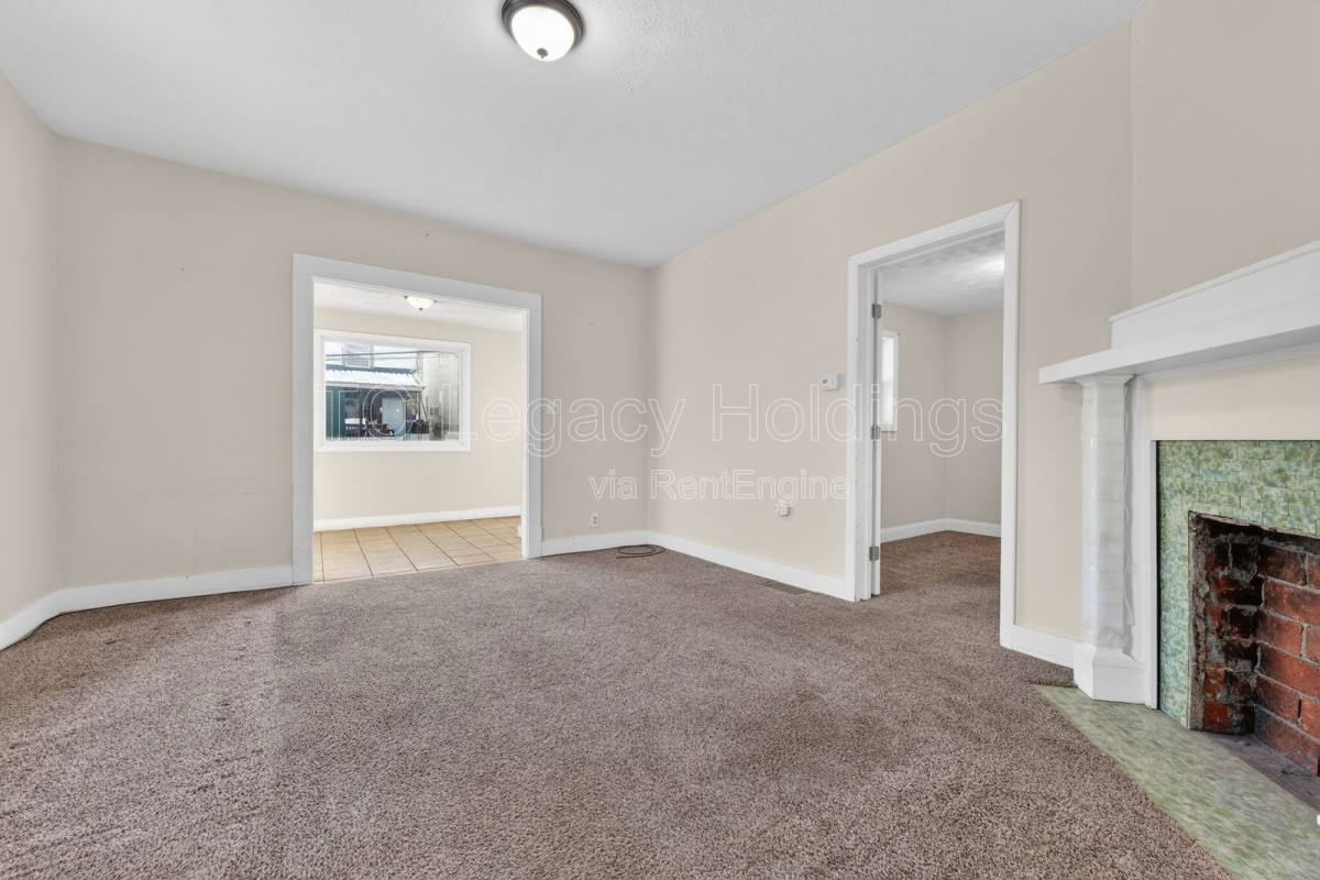 Apartment for rent at 388 Broaddus Ave #B, Clarksburg, WV 26301