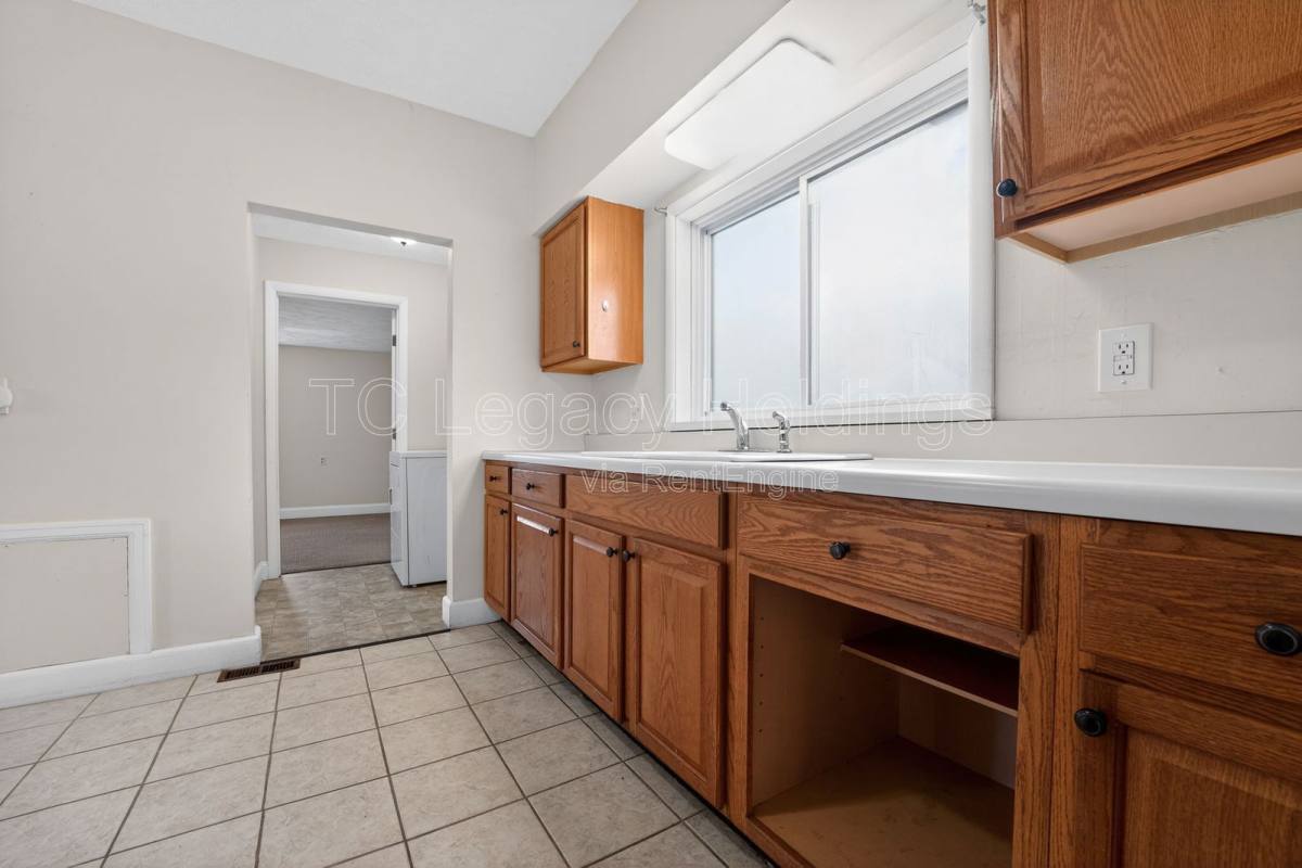 Apartment for rent at 388 Broaddus Ave #B, Clarksburg, WV 26301