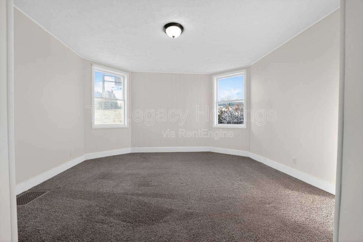 Apartment for rent at 388 Broaddus Ave #B, Clarksburg, WV 26301