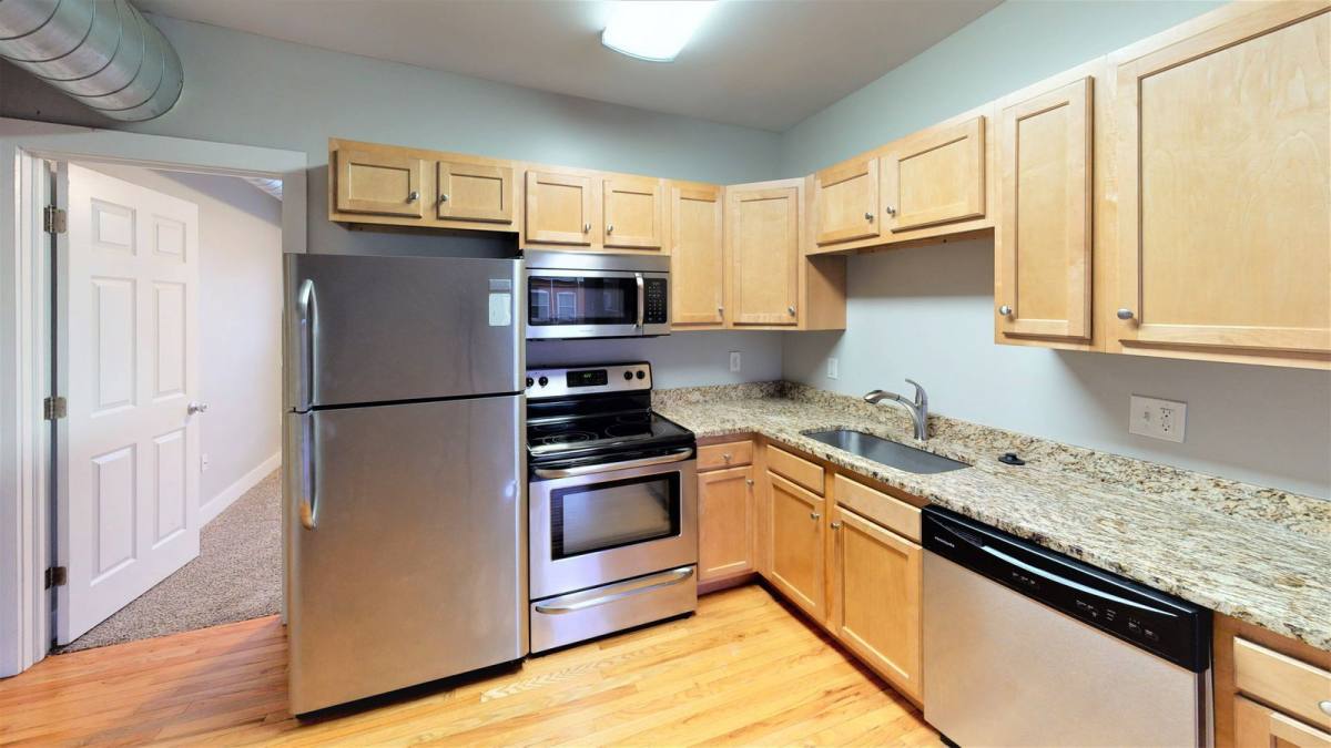 Apartment for rent at 1651 N Pearl St, Columbus, OH 43201