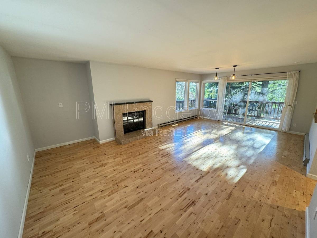 Apartment for rent at 307 Cervantes Circle, Lake Oswego, OR 97035