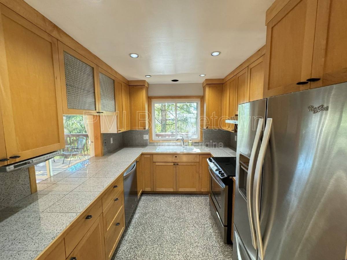 Apartment for rent at 307 Cervantes Circle, Lake Oswego, OR 97035