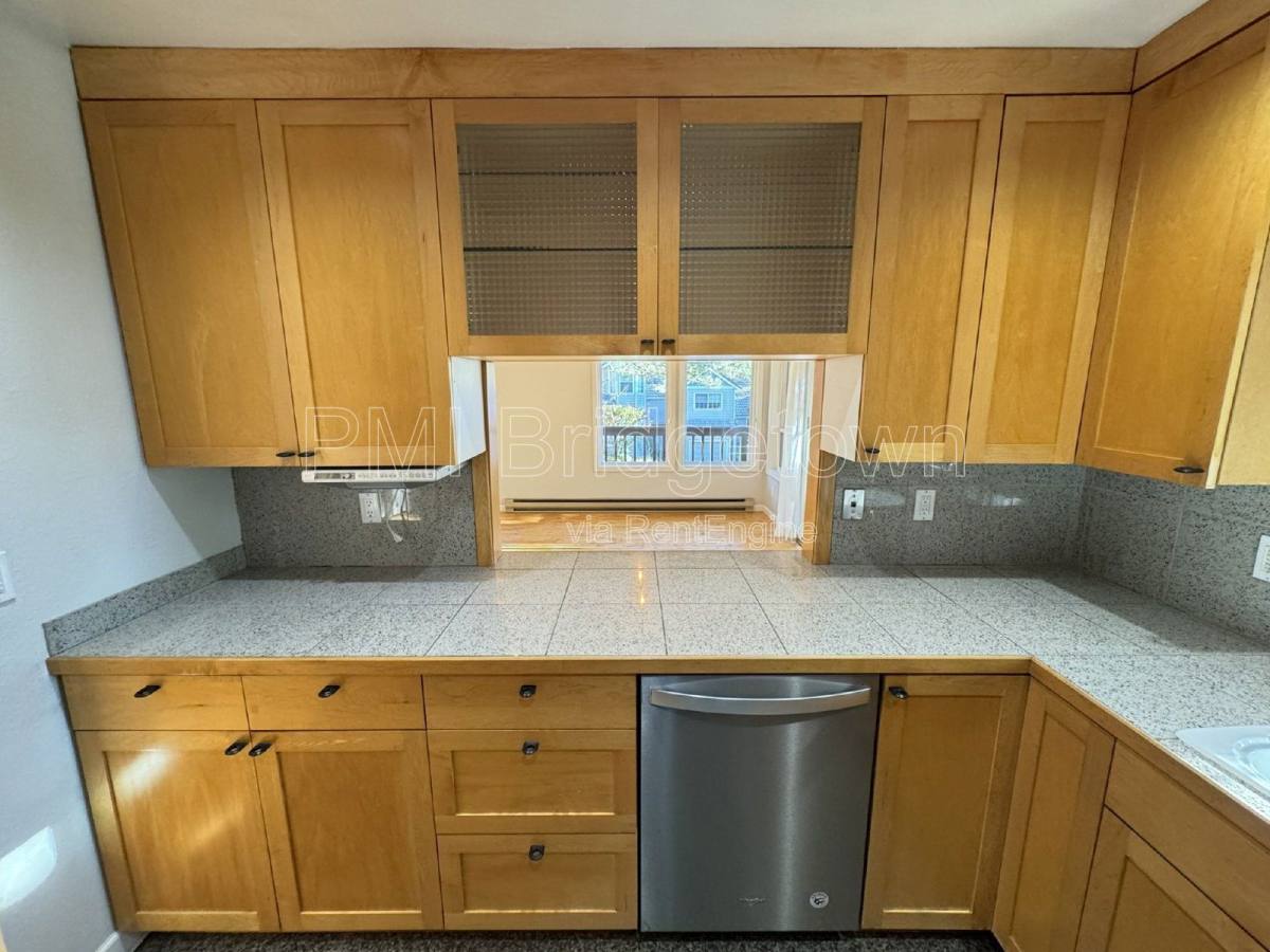 Apartment for rent at 307 Cervantes Circle, Lake Oswego, OR 97035