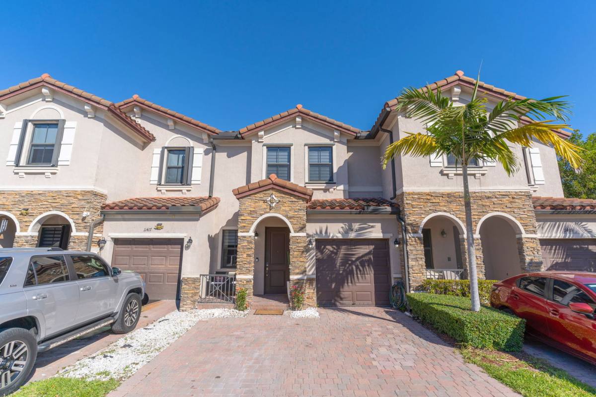 Townhouse for rent at 11413 SW 252nd St, Homestead, FL 33032