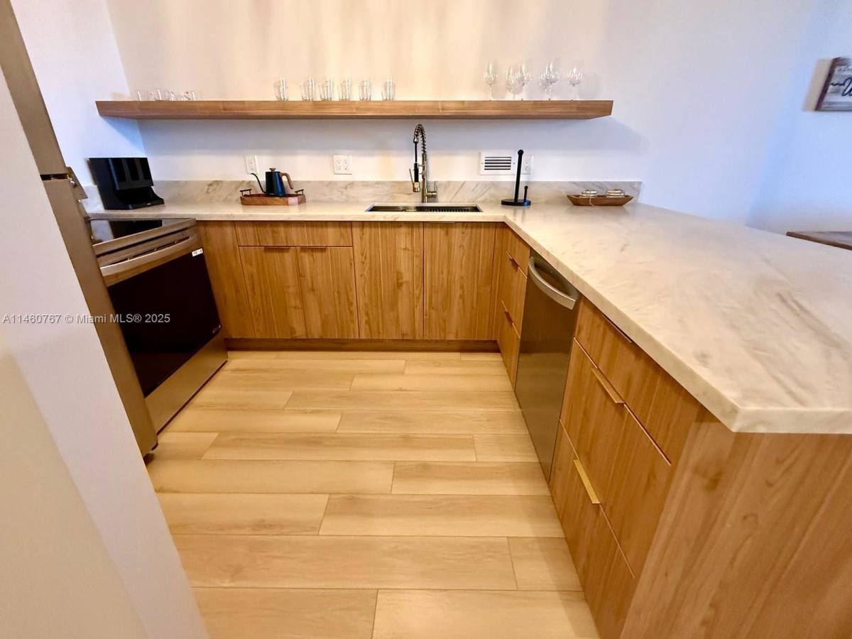 Apartment for rent at 2301 Collins Ave #1121, Miami Beach, FL 33139