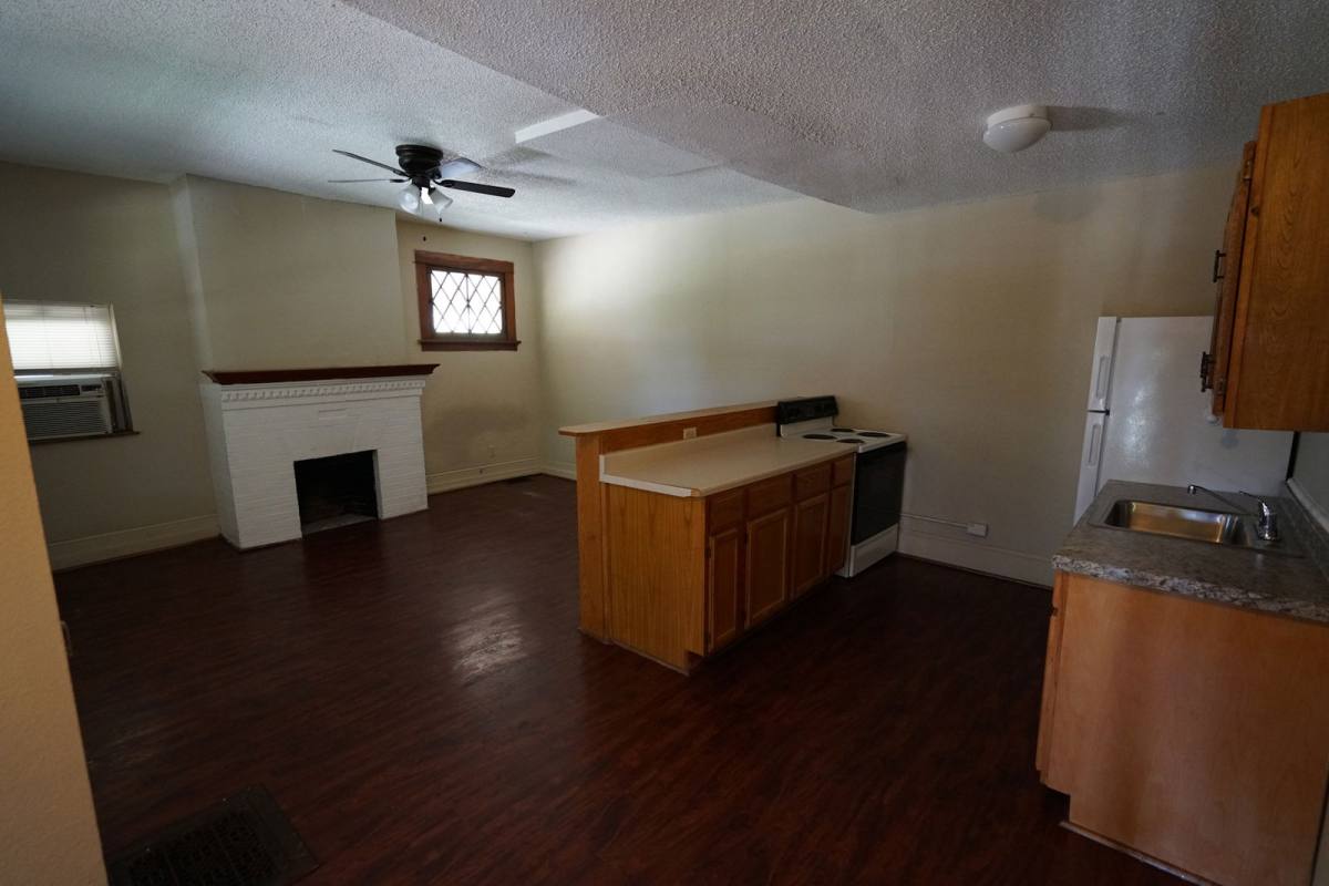 Apartment for rent at 1247 Ohio St #201, Lawrence, KS 66044