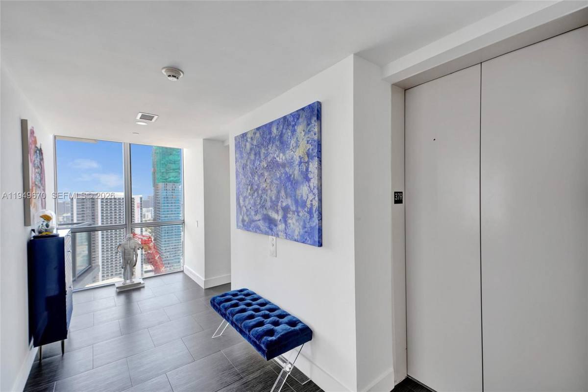 Apartment for rent at 1100 Biscayne Blvd, Miami, FL 33132