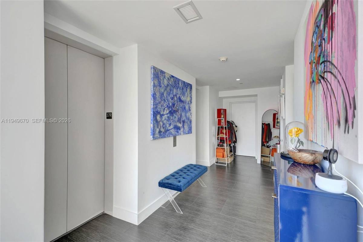 Apartment for rent at 1100 Biscayne Blvd, Miami, FL 33132