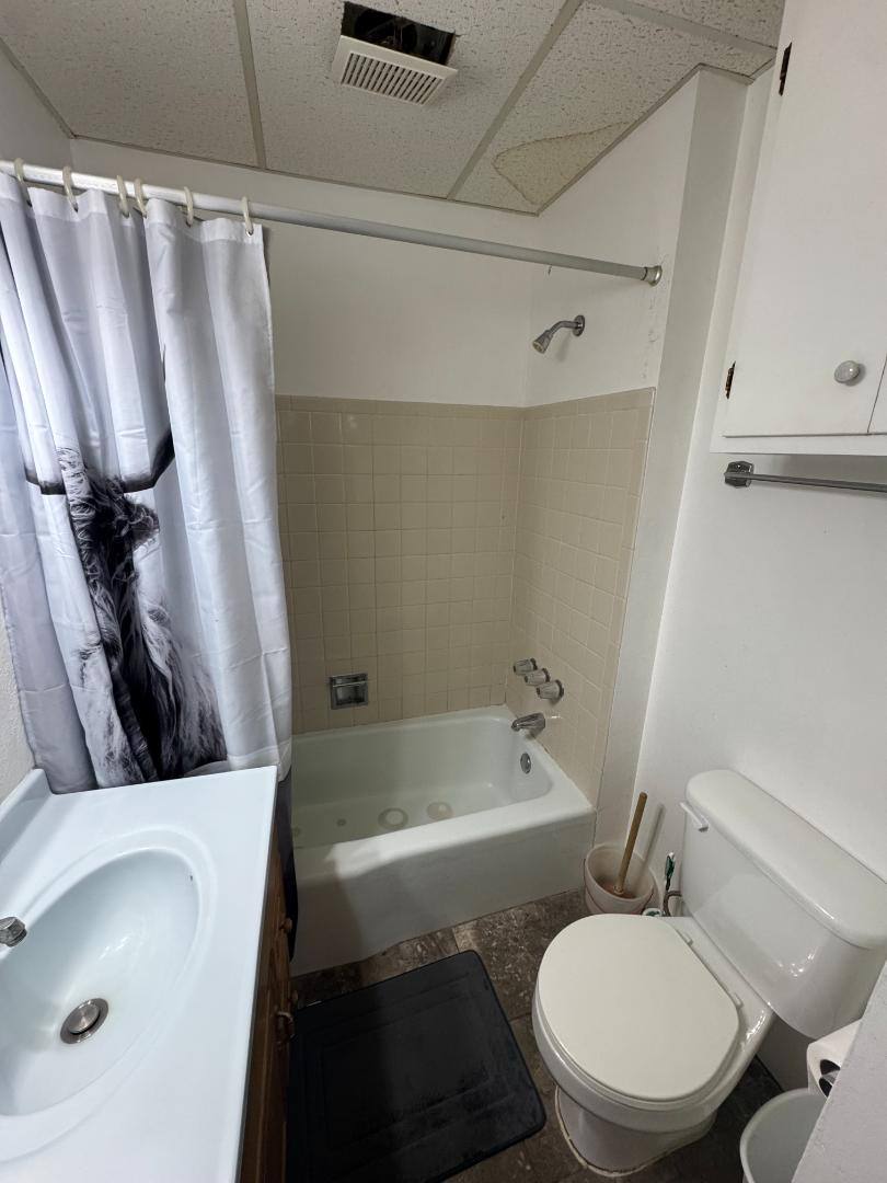 Apartment for rent at 401 Onyx St #4, Kemmerer, WY 83101