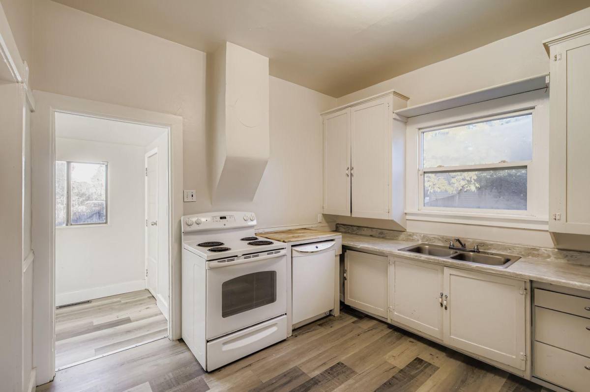 Apartment for rent at 1516 7th Ave #A, Greeley, CO 80631