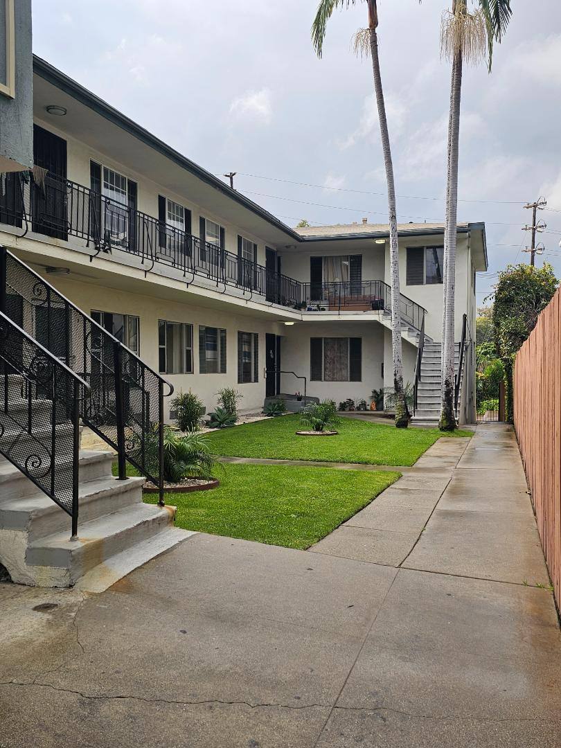 Apartment for rent at 3431 Club Dr #1, Los Angeles, CA 90064