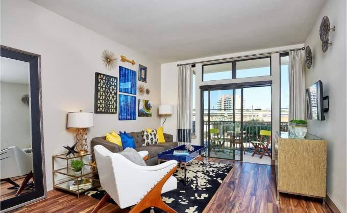 Apartment for rent at 3800 Main St, Houston, TX 77002