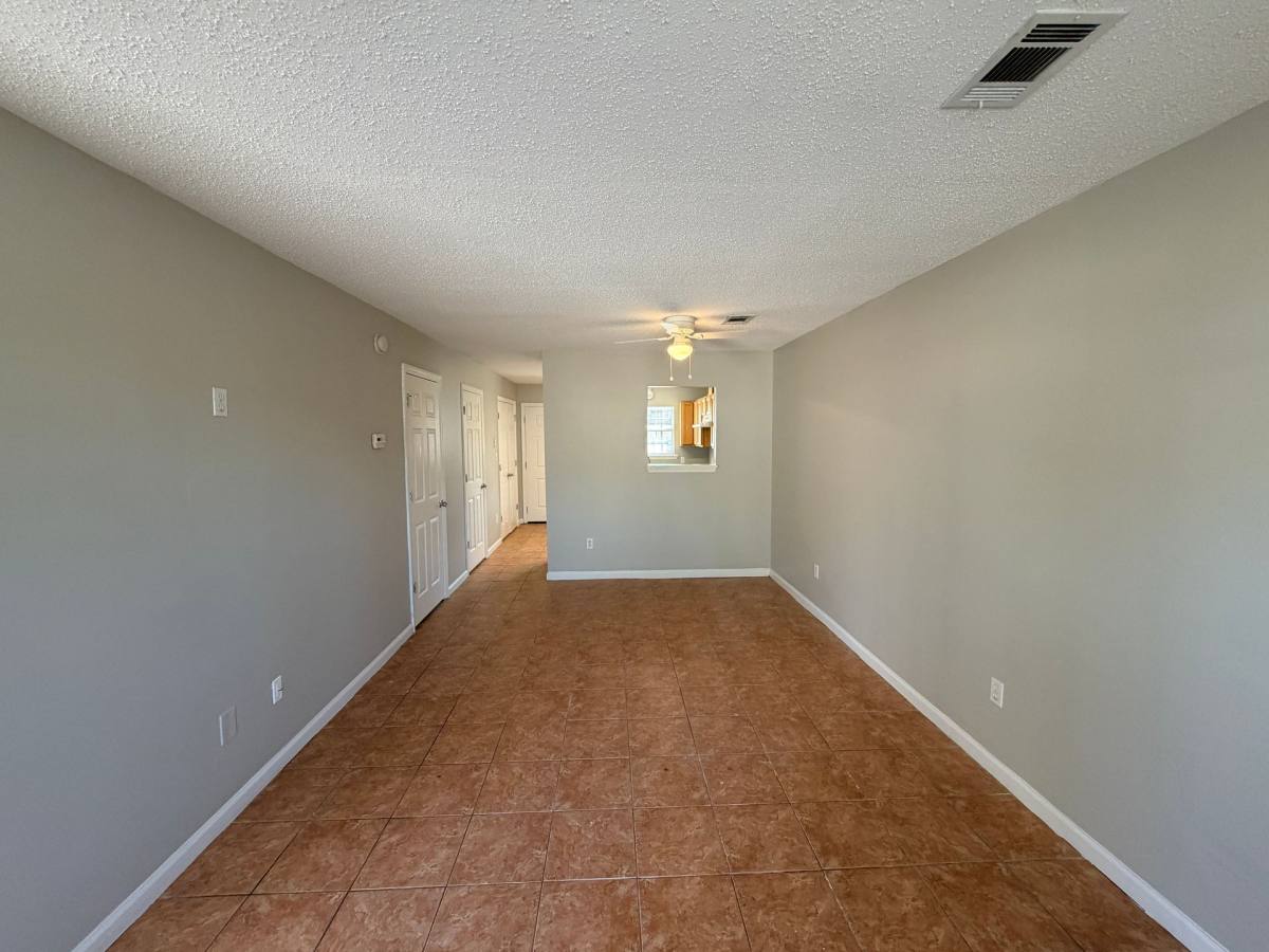 Apartment for rent at 1531 Woodard St, Valdosta, GA 31601