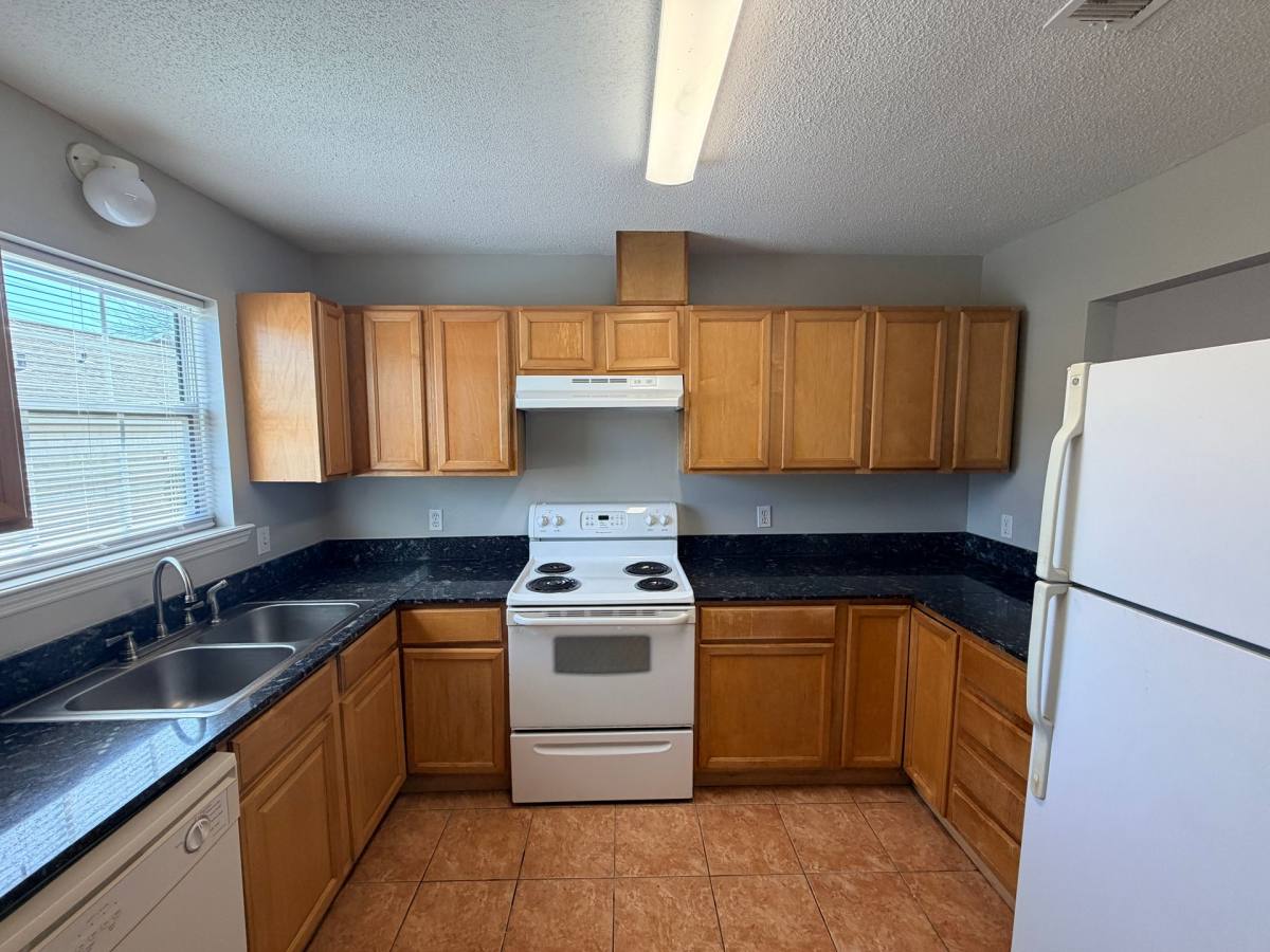 Apartment for rent at 1531 Woodard St, Valdosta, GA 31601