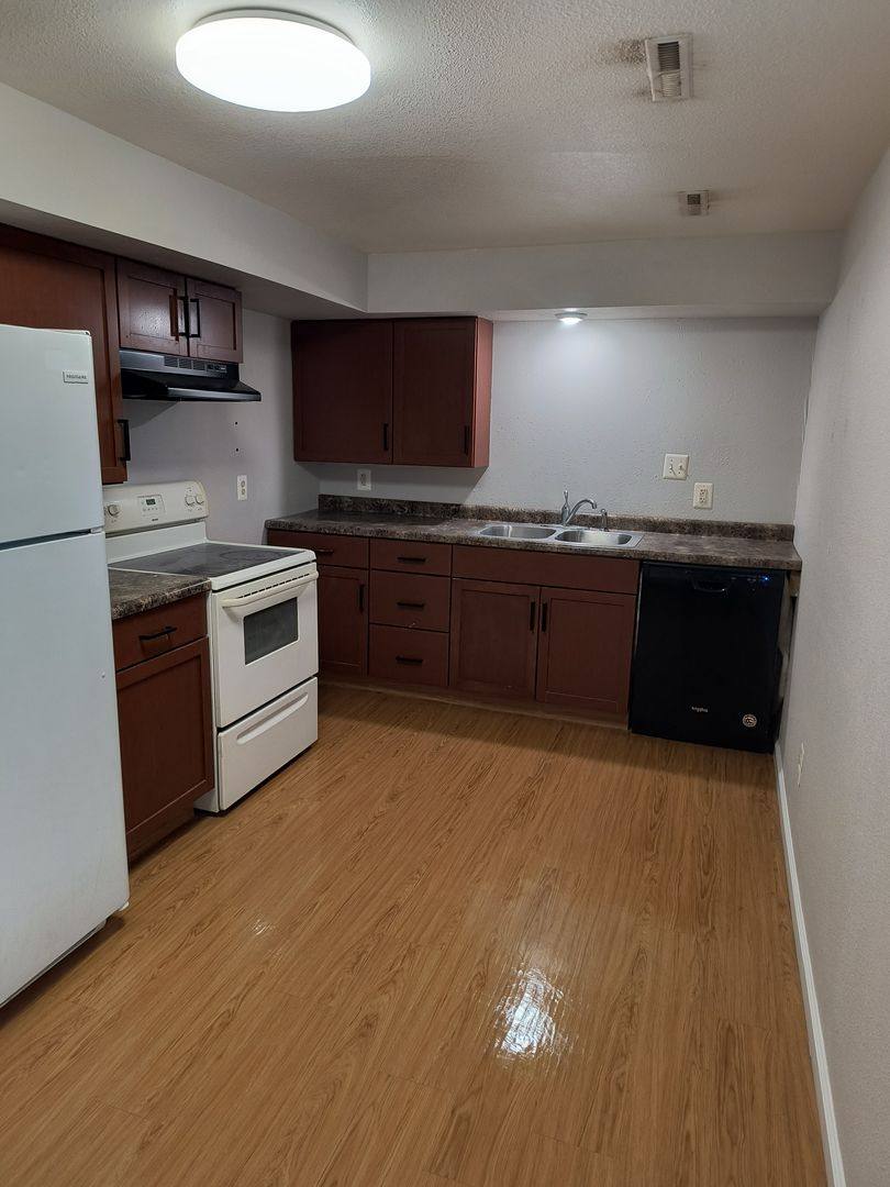 Apartment for rent at 724 N Maple St, Russell, KS 67665