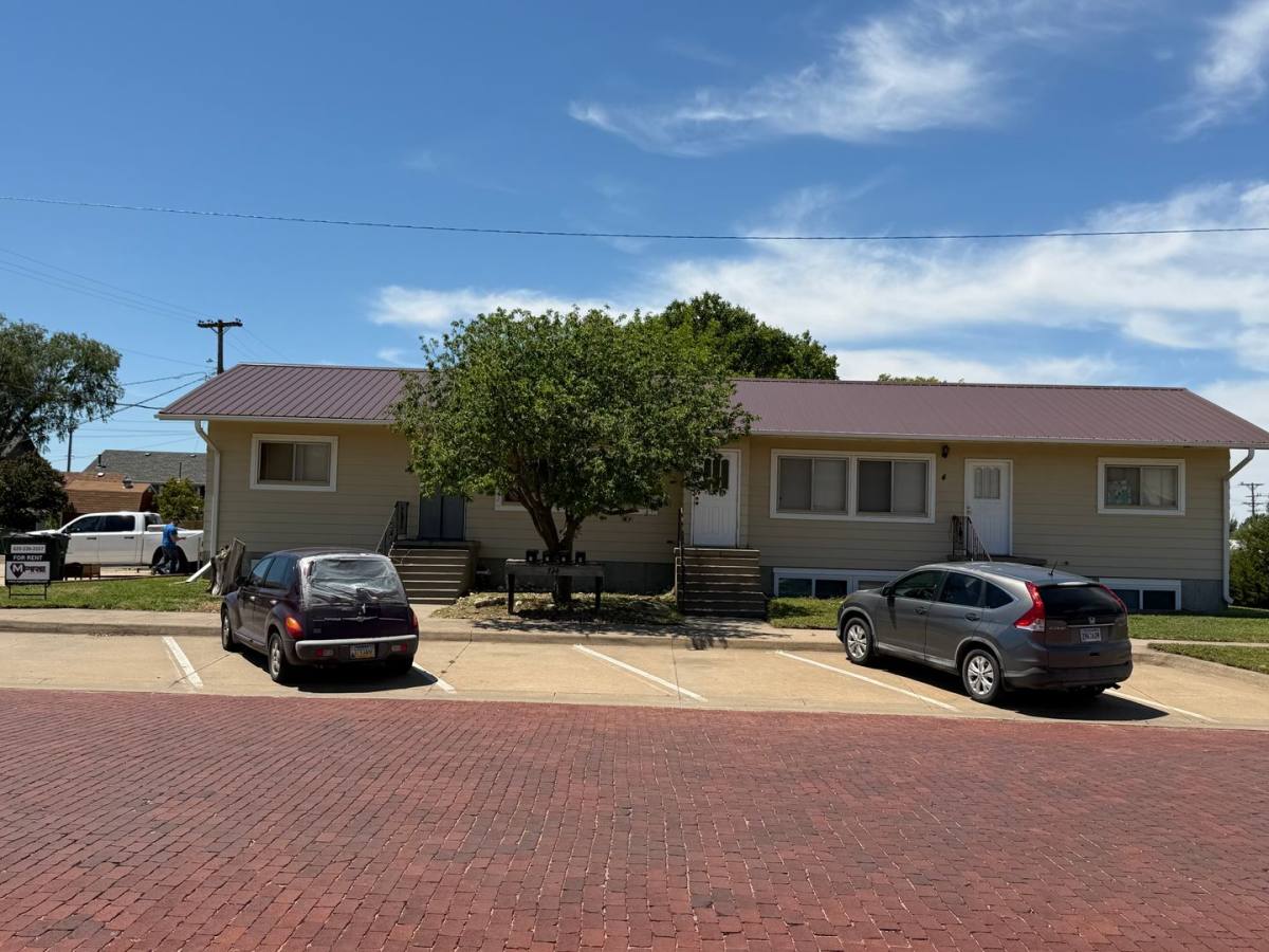 Apartment for rent at 724 N Maple St, Russell, KS 67665