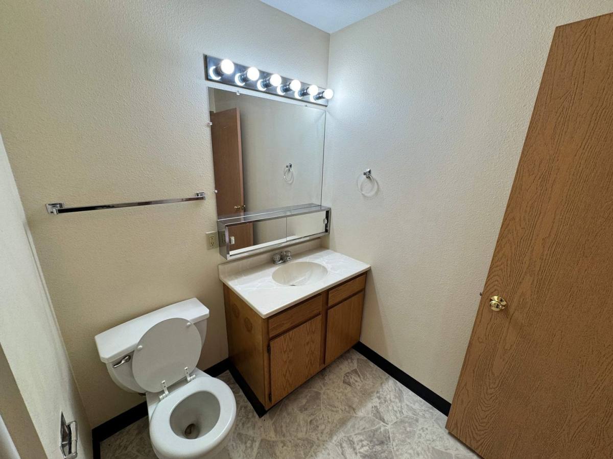 Apartment for rent at 115 1st St, Boone, IA 50036