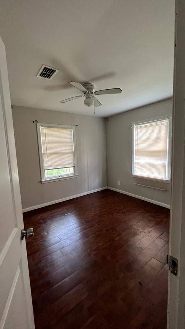 House for rent at 2602 Tanglewood Ave, Orange, TX 77630