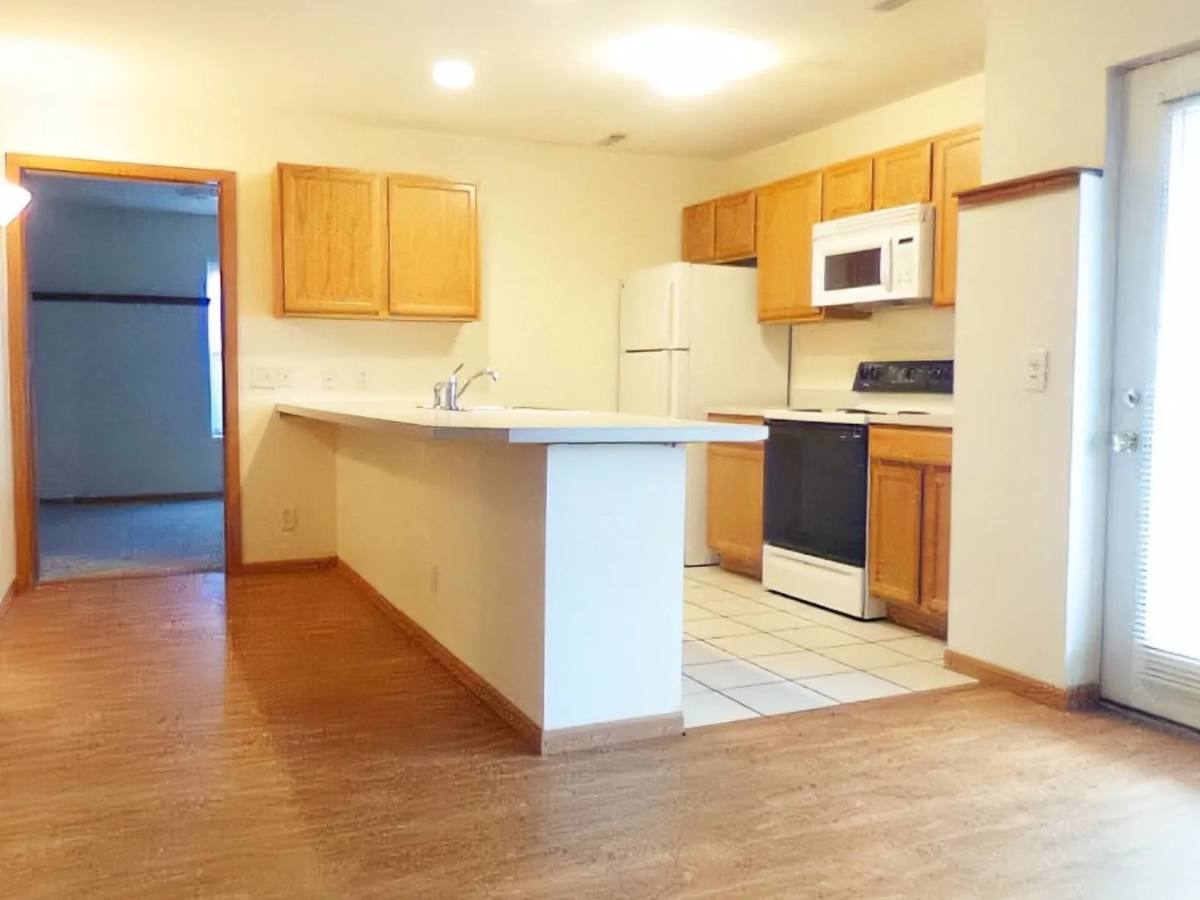 Apartment for rent at 817 N 6th 1 2 St, Terre Haute, IN 47807