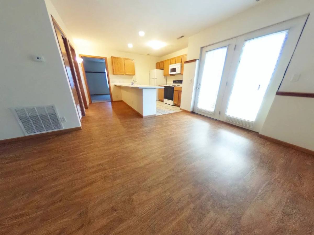 Apartment for rent at 817 N 6th 1 2 St, Terre Haute, IN 47807