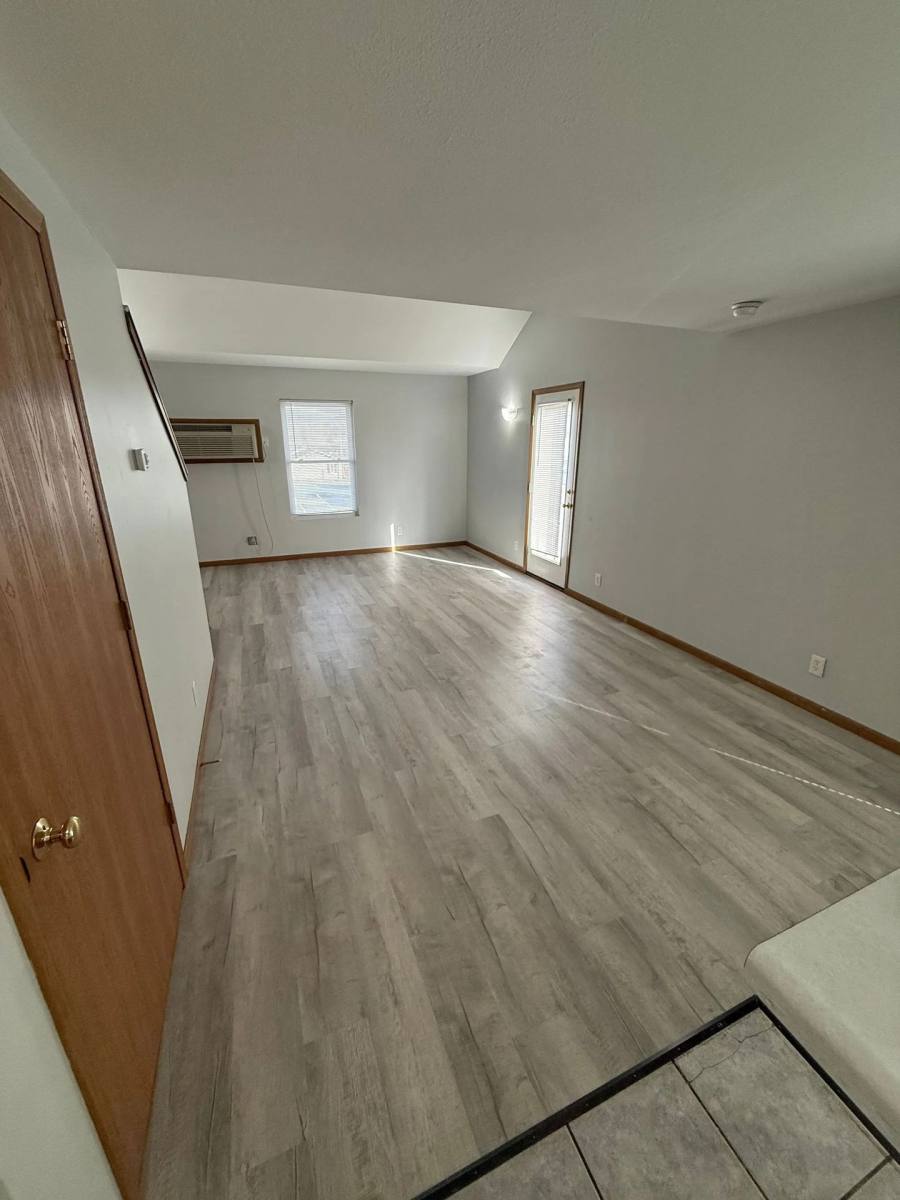 Apartment for rent at 830 N 6th 1 2 St, Terre Haute, IN 47807