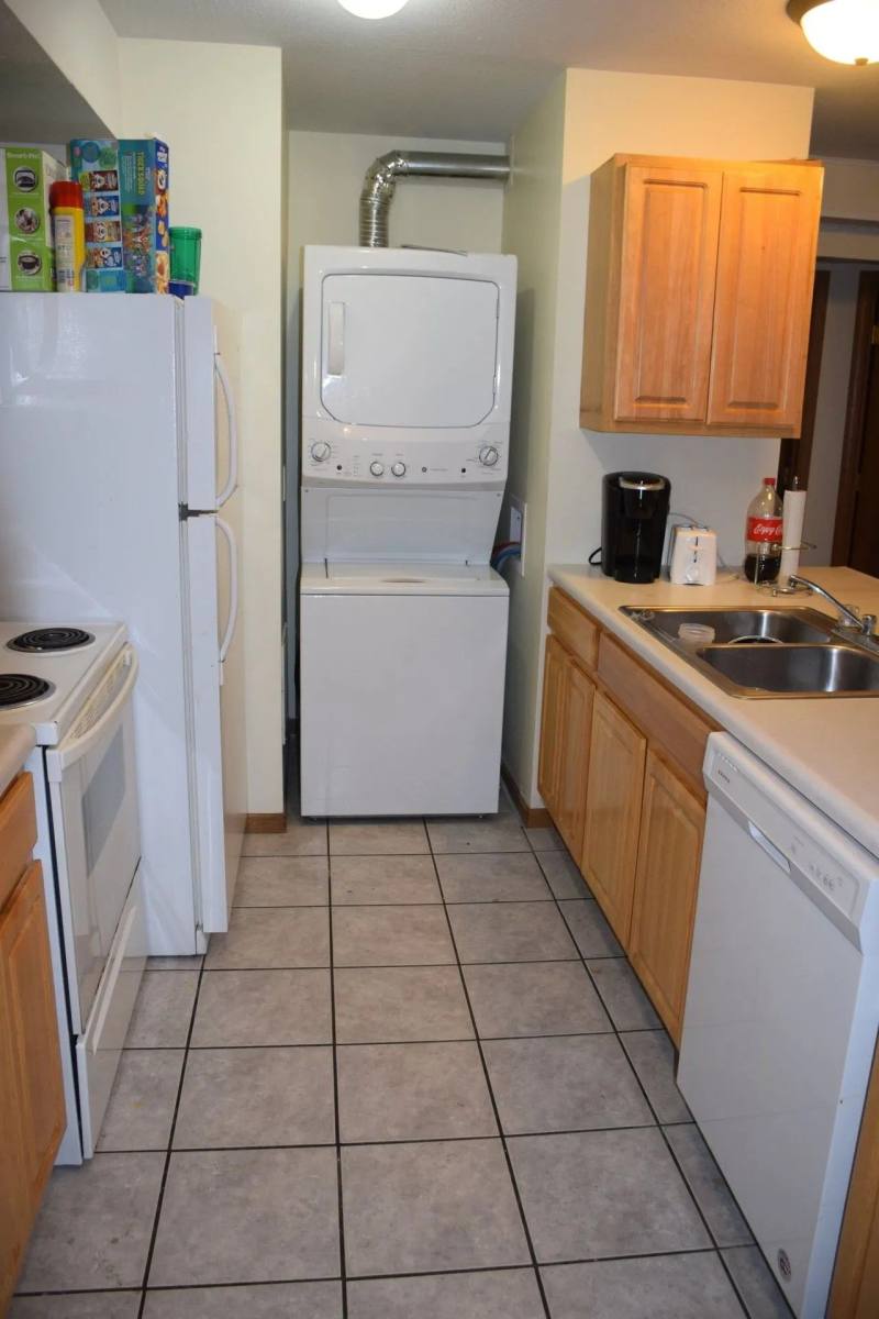 Apartment for rent at 830 N 6th 1 2 St, Terre Haute, IN 47807