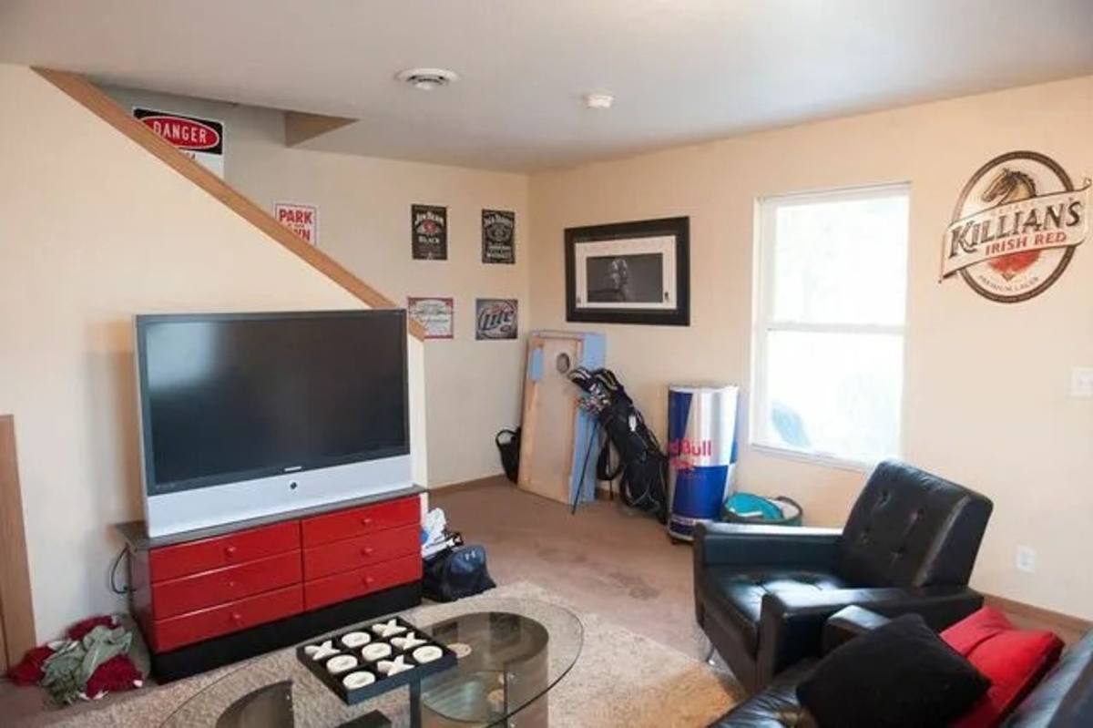 Townhouse for rent at 814 N 8th St, Terre Haute, IN 47807