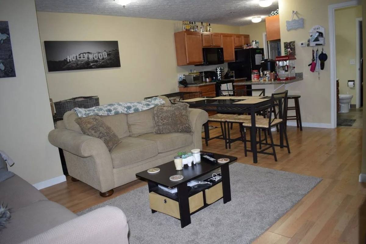 Apartment for rent at 625 Elm St, Terre Haute, IN 47807