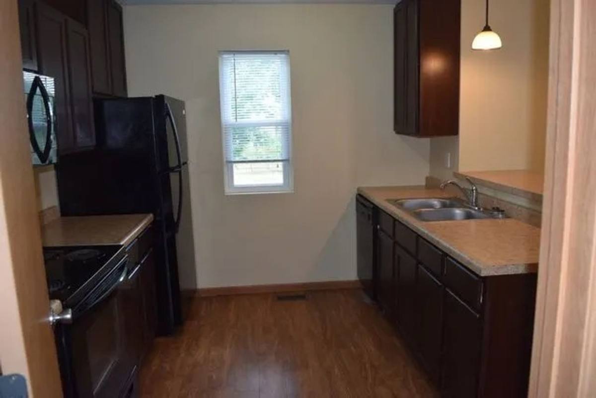 Townhouse for rent at 859 N 8th St, Terre Haute, IN 47807