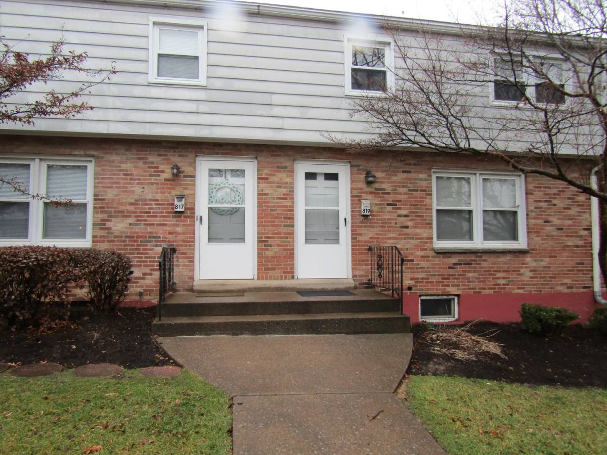 Townhouse for rent at 825 S Pugh St, State College, PA 16801