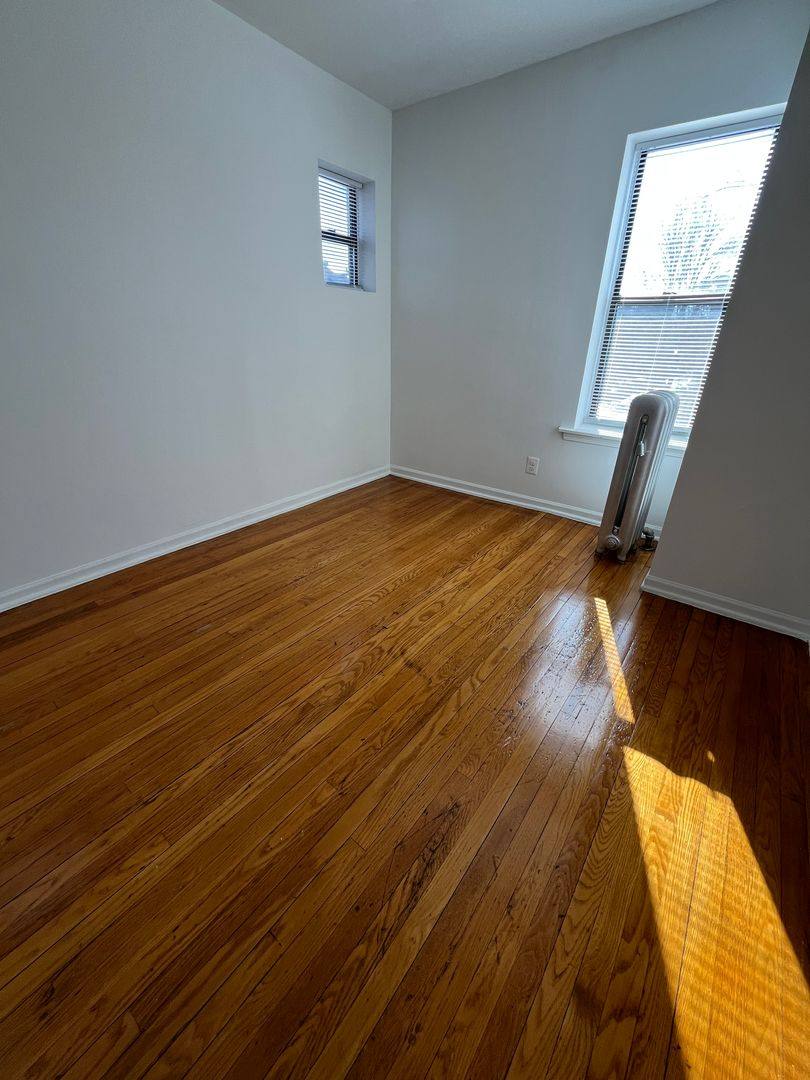 Apartment for rent at 5000 W Adams, Chicago, IL 60644