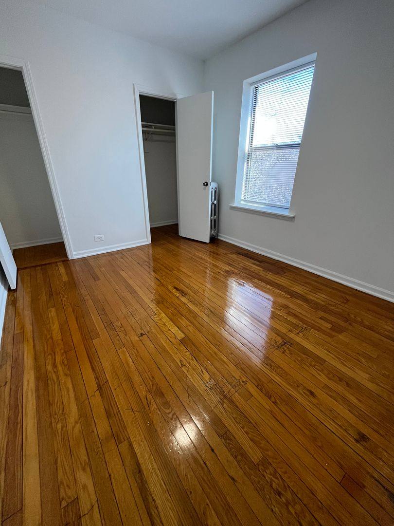 Apartment for rent at 5000 W Adams, Chicago, IL 60644