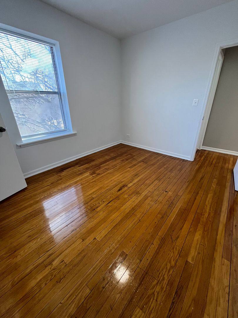Apartment for rent at 5000 W Adams, Chicago, IL 60644