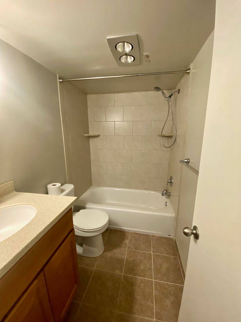 Apartment for rent at 1 Stoneybrook Lane, Ridley Park, PA 19078