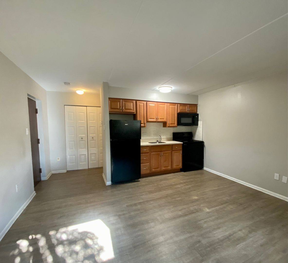 Apartment for rent at 1 Stoneybrook Lane, Ridley Park, PA 19078
